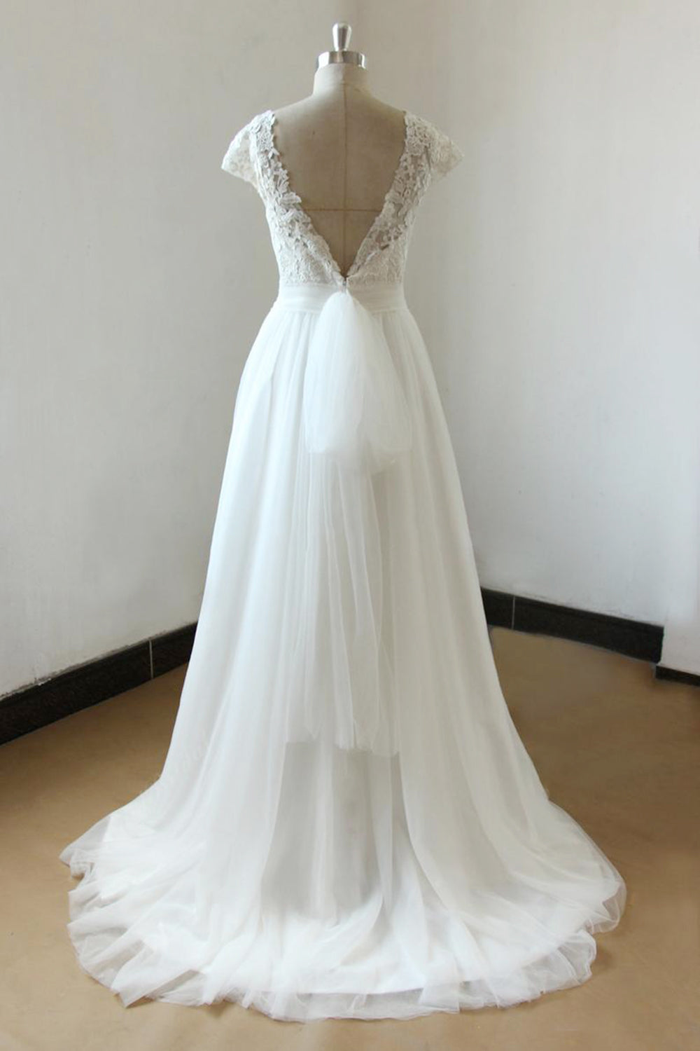 Affordable White Tulle Wedding Dress With Lace Appliques Bridal Ball Gown On Sale