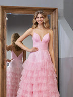 Alianna | Robe de bal rose clair en tulle à volants, coupe trapèze, bretelles fines spaghetti