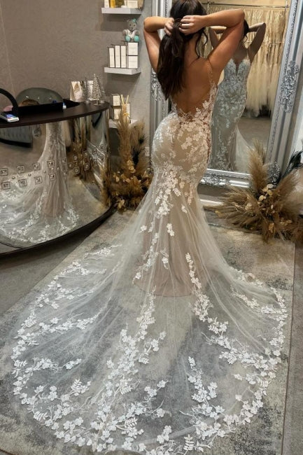 Abito da sposa avorio senza maniche con spalline sottili, pizzo a colonne e tulle, decorato con applicazioni