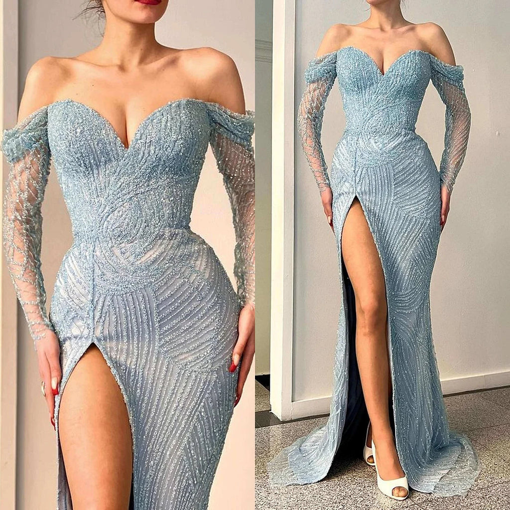 Stupendo lungo abito da sera sirena con spalle scoperte, spacco, pizzo e paillettes, con maniche lunghe