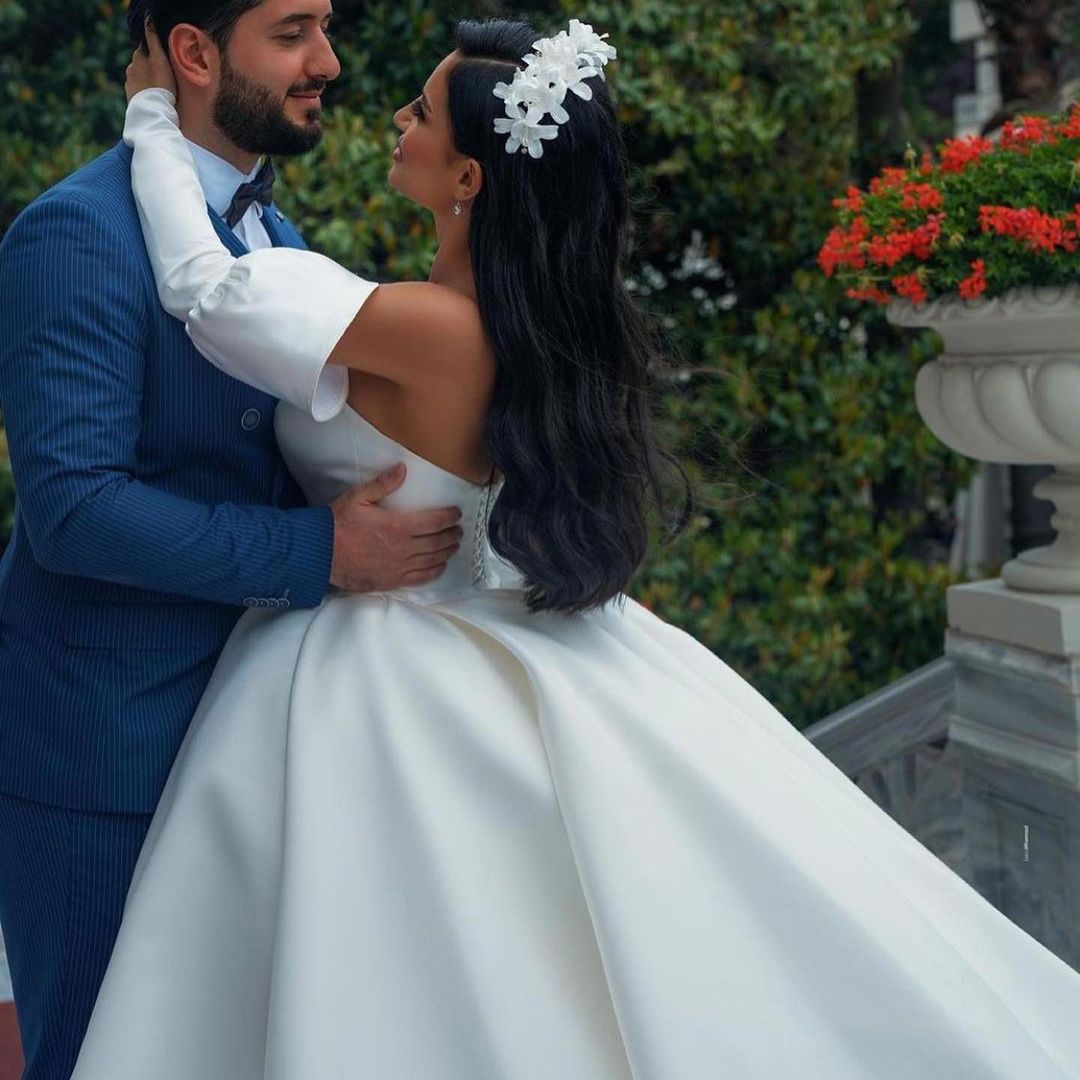 Erstaunliche lange Prinzessin Satin Sweetheart Brautkleider mit Ärmeln