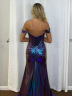 Amiyah | Robe longue de bal violette métallique à épaules dénudées style sirène