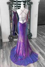 Anara | Vestido longo de baile de finalistas com lantejoulas iridescentes roxas, decote em V, atado com renda e corte de sereia com fenda
