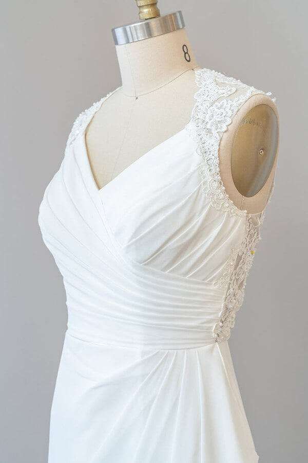 Splendido abito da sposa lungo in chiffon con schiena scoperta e pizzo