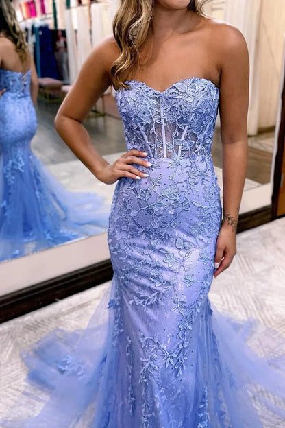 Vestido de fiesta largo de encaje con escote corazón de sirena y apliques