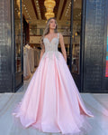 Abito da sera rosa lungo a linea ad A con scollo a cuore e spalle scoperte, applicazioni in tulle