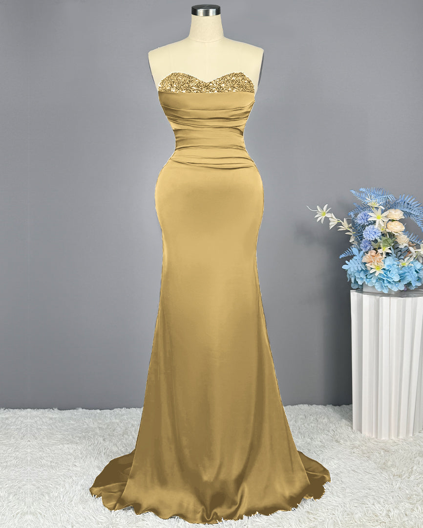 Vestido longo de baile de finalistas sem mangas com decote coração bordado a lantejoulas