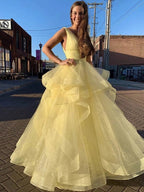 Robe de bal longue jusqu'au sol, col en V, volants, sans manches, en organza, robe de soirée