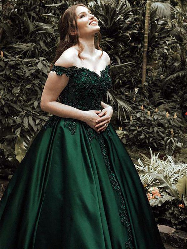 Robe de bal bustier sans manches longue en dentelle et satin pour bal de fin d'année