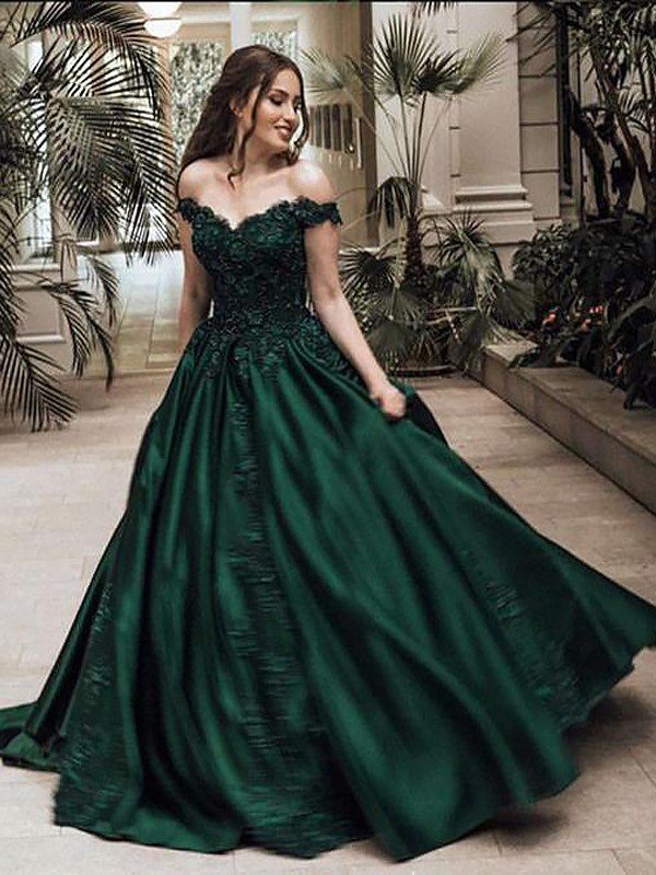 Robe de bal bustier sans manches longue en dentelle et satin pour bal de fin d'année