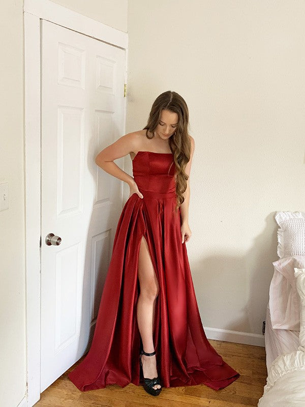 Robe de bal en satin à volants, sans manches et sans bretelles