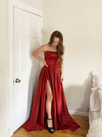 Robe de bal en satin à volants, sans manches et sans bretelles