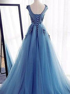 Robe de bal sans manches avec appliqué bijou en tulle pour soirée