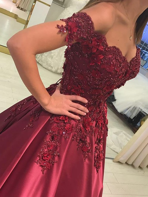 Robe de bal sans manches à épaules dénudées avec appliqué en satin longue jusqu'au sol pour bal de fin d'année