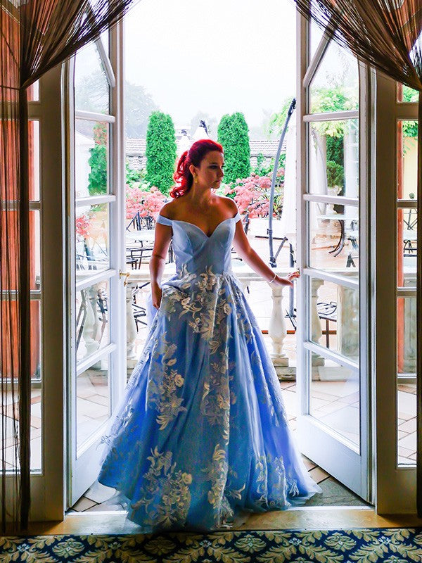 Vestidos de fiesta de tul con apliques y hombros descubiertos, sin mangas y con vestido de baile