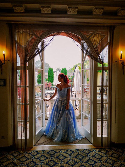 Vestidos de fiesta de tul con apliques y hombros descubiertos, sin mangas y con vestido de baile