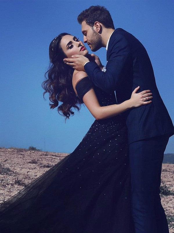 Vestidos de fiesta de tul con cuentas y hombros descubiertos, sin mangas y con vestido de baile