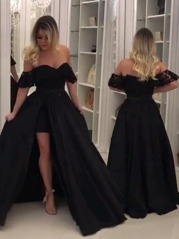 Robe de bal sans manches à épaules dénudées en dentelle et satin pour soirée