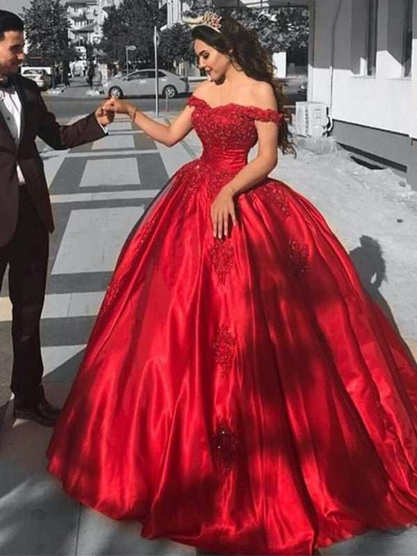 Robe de bal sans manches à épaules dénudées en satin et dentelle pour bal de fin d'année