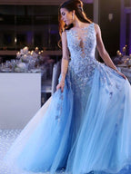 Robe de bal sans manches à encolure dégagée avec appliqué en tulle pour soirée