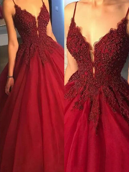 Vestidos de fiesta de tul con apliques y tirantes finos sin mangas