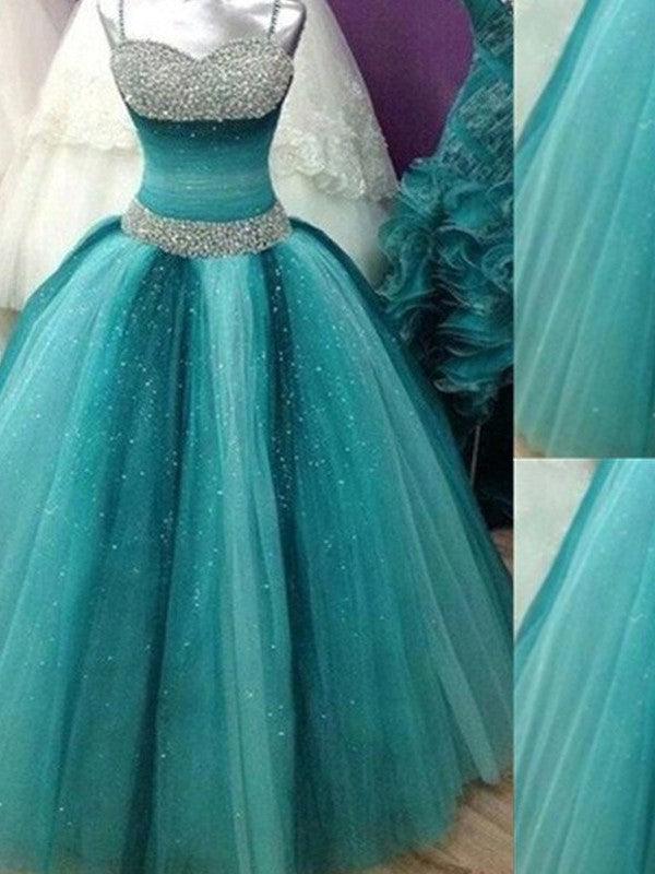 Robe de bal longue au sol en tulle, sans manches, à fines bretelles, ornée de perles