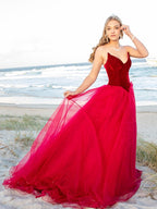 Robe de bal bustier en tulle sans manches avec traîne courte pour bal de fin d'année