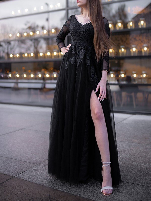 Abito da ballo in tulle con maniche lunghe, applicazioni, scollo a spalle scoperte, lungo fino a terra per serate di gala