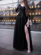 Abito da ballo in tulle con maniche lunghe, applicazioni, scollo a spalle scoperte, lungo fino a terra per serate di gala