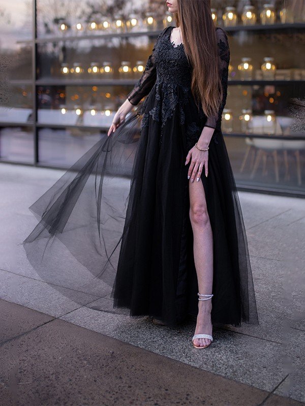 Abito da ballo in tulle con maniche lunghe, applicazioni, scollo a spalle scoperte, lungo fino a terra per serate di gala