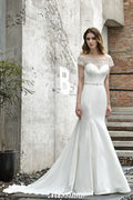 Robe de mariée sirène ajustée à manches courtes en satin avec traîne balayante/trumpet