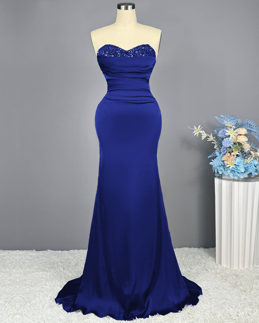 Vestido longo de baile de finalistas sem mangas com decote coração bordado a lantejoulas