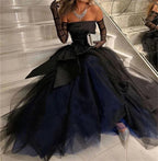 Vestido de fiesta negro de tul abullonado sin tirantes y sexy con guantes Y7631