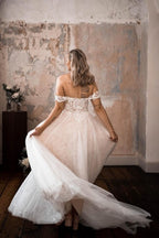 Beautiful A-line Boho Off-the-shoulder Wedding Dresses With Lace