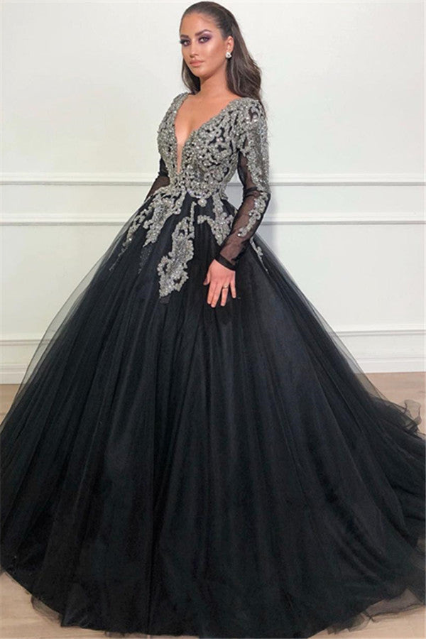 Belle robe de bal longue en dentelle avec appliques, col en V et manches