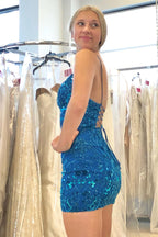 فساتين قصيرة جميلة باللون الأزرق برقبة على شكل حرف V وأشرطة رفيعة بدون أكمام للعودة إلى المنزل مع دانتيل