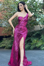 Bellissimo abito da sera in tulle con paillettes, monospalla senza maniche, con spacco frontale