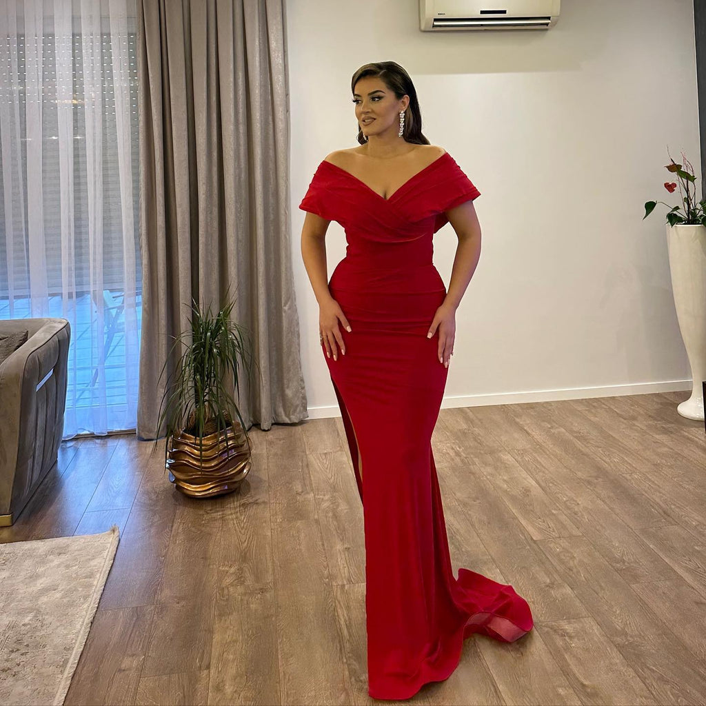 Vestido de Baile Rubi Comprido até ao Chão com Decote em V, Ombros Descobertos, Estilo Sereia e Fenda
