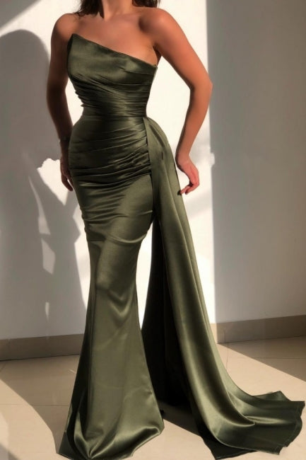 Magnifique robe de bal verte, bustier, sans manches, coupe sirène, longue jusqu'au sol, ornée de volants