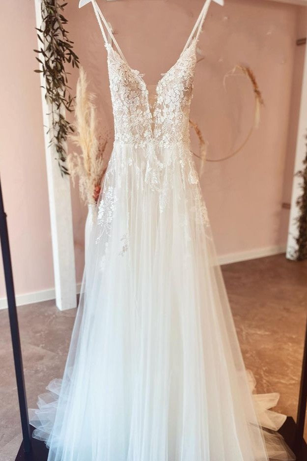 Bellissimi abiti da sposa lunghi a linea ad A, senza schiena, in tulle con pizzi applicati