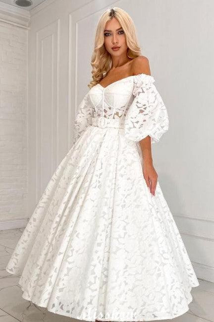 Bellissimo abito da sposa lungo a linea ad A con scollo a barca e maniche lunghe in pizzo