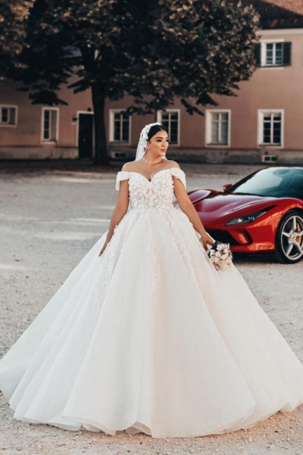 Lindos vestidos de noiva longos, sem mangas, com decote em A e renda