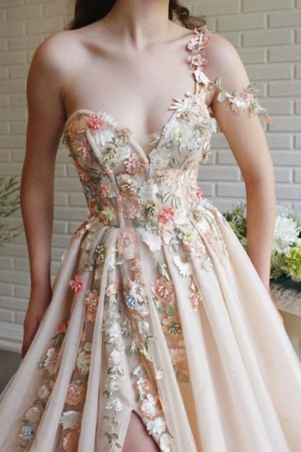 Hermosos vestidos de noche largos de corte A con un solo hombro y flores y abertura