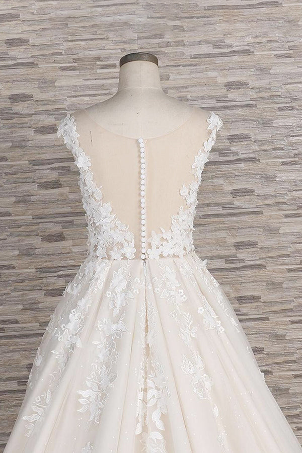 Bellissimo abito da sposa lungo a linea ad A con applicazioni in pizzo di tulle e schiena scoperta
