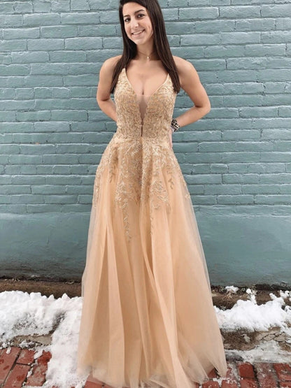 Hermosos vestidos de fiesta formales largos de tul con escote en V y espalda descubierta