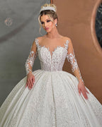 Bellissimo Abito da Sposa Lungo Bianco a Cuore con Gonna a Palloncino