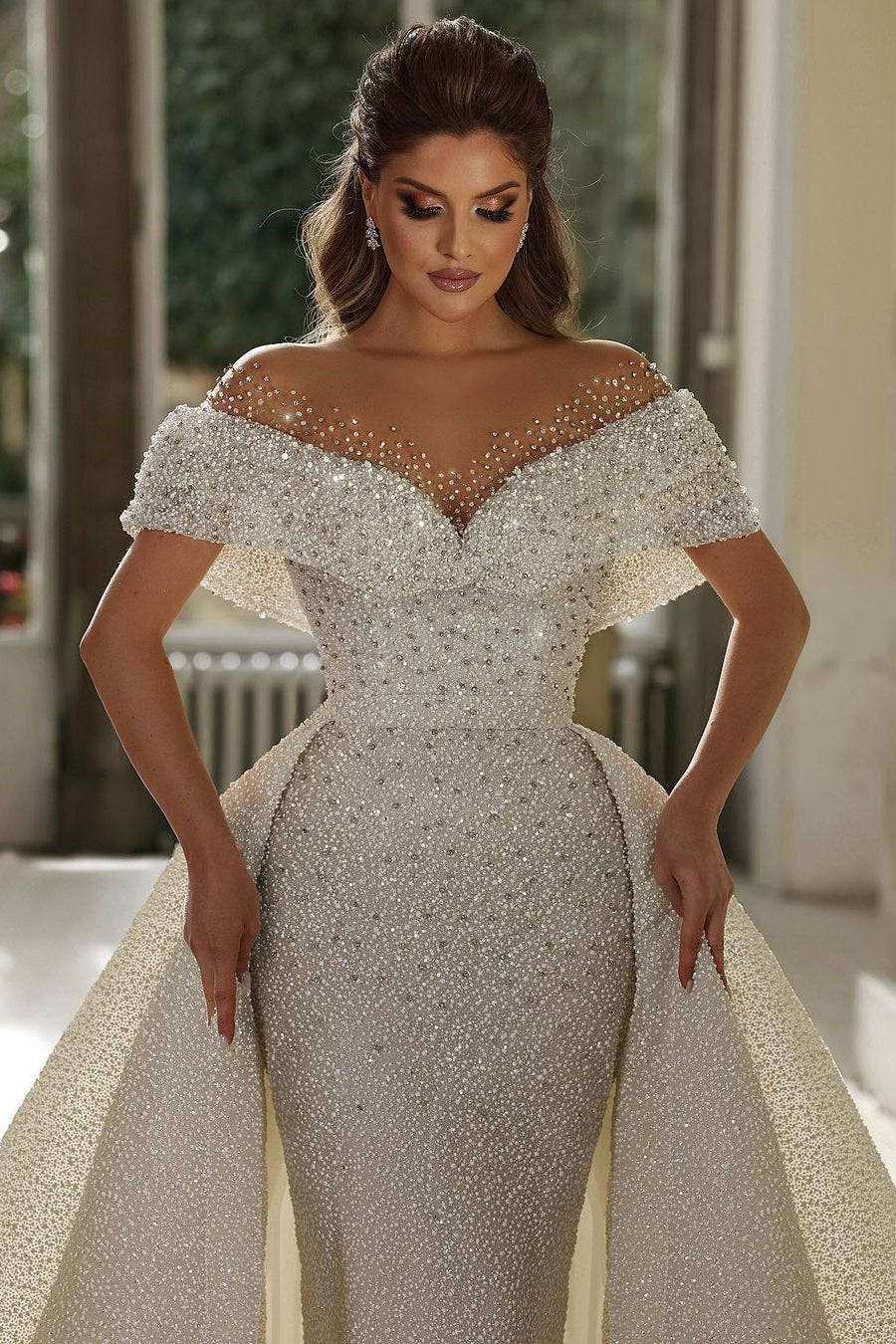 Magnifique robe de mariée à panneau portrait sirène avec perles
