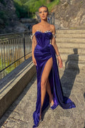 Bellissimo abito da sera sirena con spalle scoperte, paillettes e spacco frontale