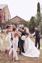 Belle robe de mariée blanche simple en ligne A avec fente latérale