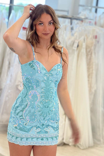 Hermoso vestido de fiesta sin mangas con tirantes finos y espalda descubierta con encaje
